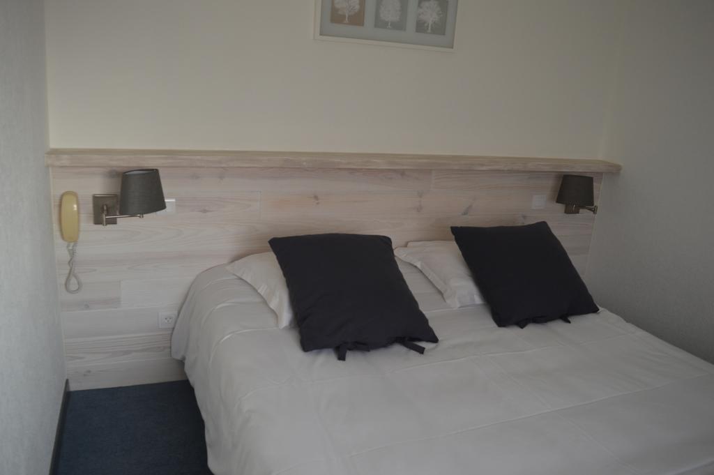 Les Jardins D'Oleron Hotel แซ็ง ปิแอร์ ดิ โอเลรอง ภายนอก รูปภาพ