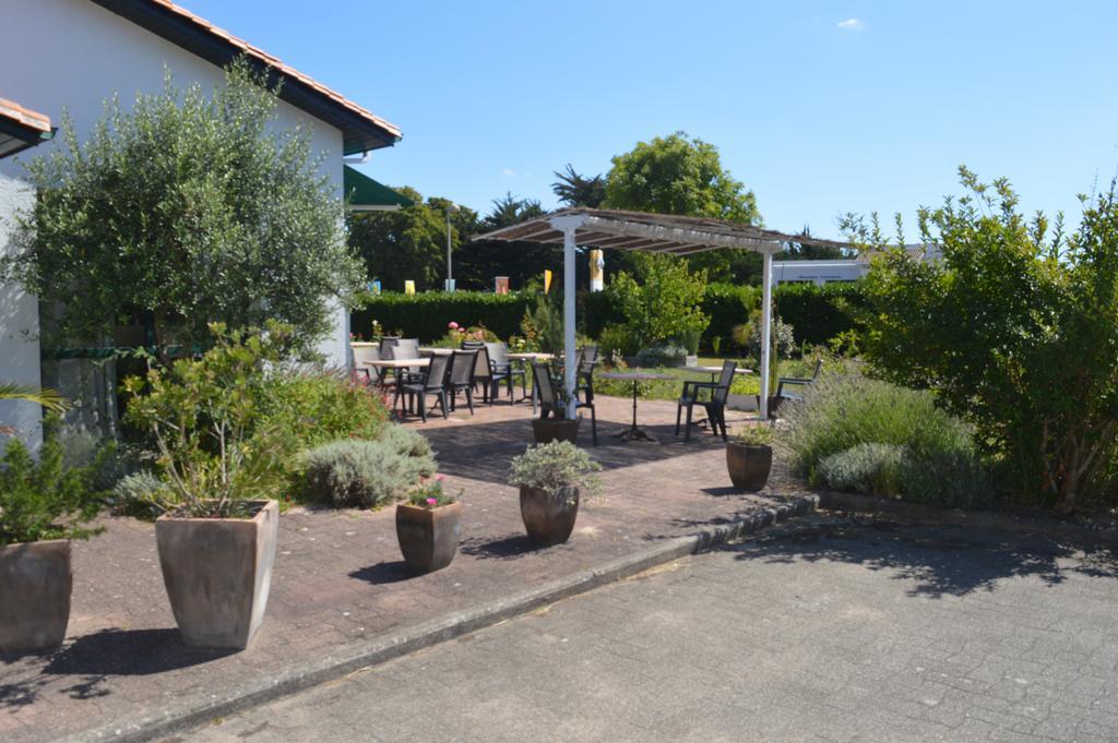 Les Jardins D'Oleron Hotel แซ็ง ปิแอร์ ดิ โอเลรอง ภายนอก รูปภาพ